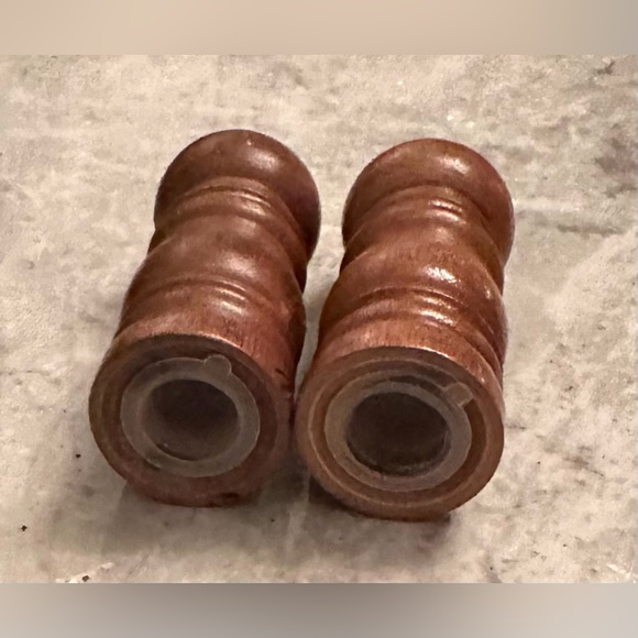 Vintage PUERTO Wooden Salt & Pepper Shaker Set - Picture 4 of 6